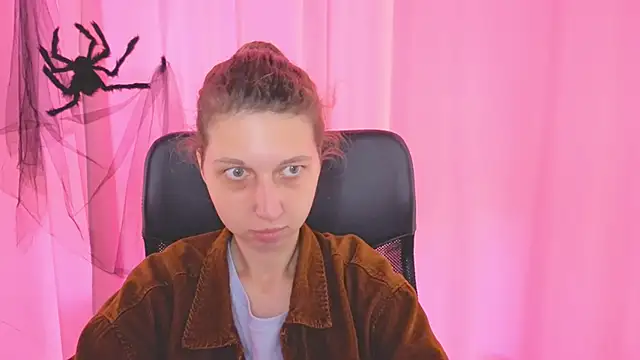 Snapshot of CuteEllii chatting on November 2025 10:53:02 AM CuteEllii online show from November 2025 10:53:02 AM