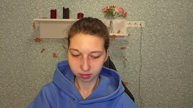 Snapshot of CuteEllii chatting on December 2025 05:19:02 AM CuteEllii online show from December 2025 05:19:02 AM