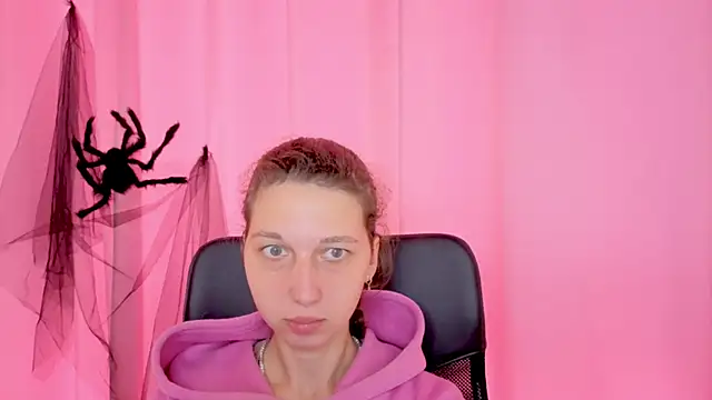 Snapshot of CuteEllii chatting on November 2025 11:03:01 AM CuteEllii online show from November 2025 11:03:01 AM