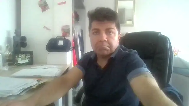 Snapshot of aufstieg95 chatting on October 2025 12:28:02 PM aufstieg95 online show from October 2025 12:28:02 PM