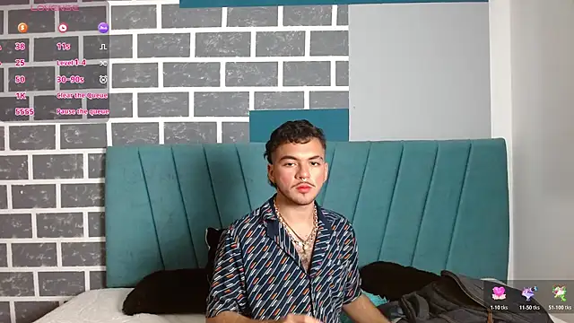 Zac Golden online show from November 2025 12:10:02 AM