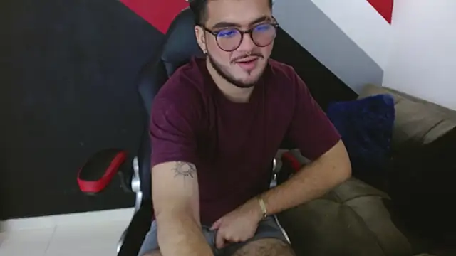 Zac Golden online show from December 2025 12:36:01 AM