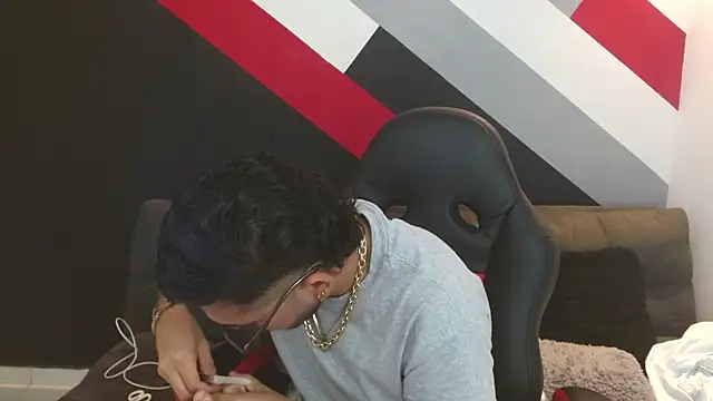 Zac Golden online show from November 2025 11:49:02 PM