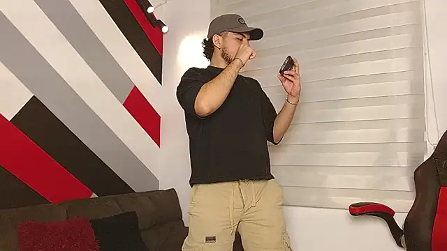 Zac Golden online show from February 2026 01:22:01 PM