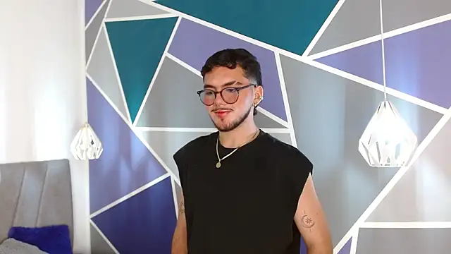 Zac Golden online show from October 2025 05:29:01 AM