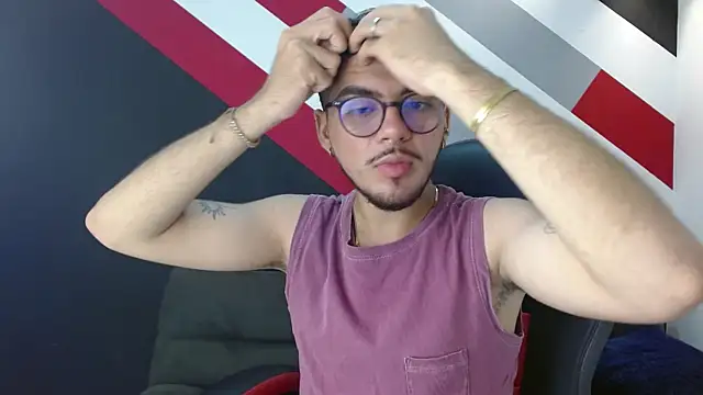 Zac Golden online show from November 2025 12:53:02 AM