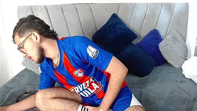 Zac Golden online show from October 2025 05:28:01 AM