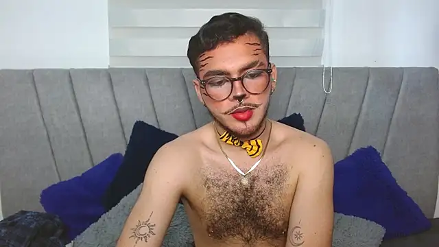 Zac Golden online show from October 2025 02:12:02 AM