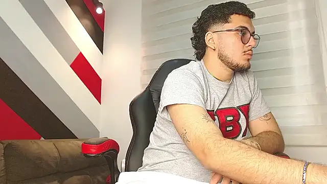 Zac Golden online show from February 2026 06:18:01 PM