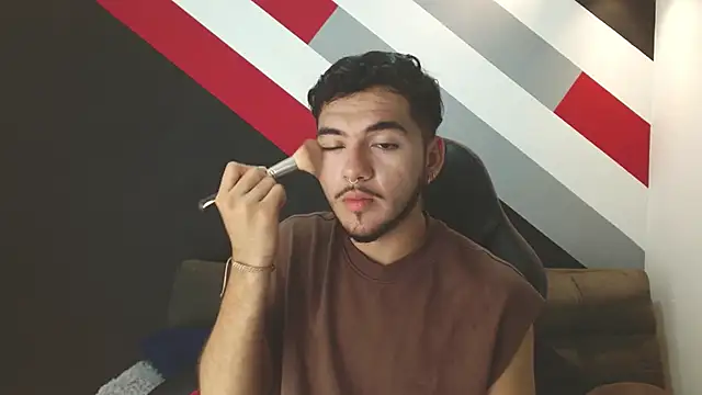 Zac Golden online show from November 2025 12:21:02 AM