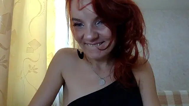 Snapshot of ArielDreamer chatting on November 2025 09:35:02 AM ArielDreamer online show from November 2025 09:35:02 AM