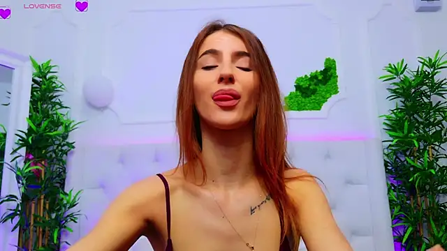 ElisaCharm online show from November 2025 05:22:01 AM