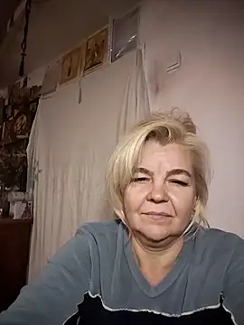 Snapshot of TiaBeauty9182 chatting on October 2025 09:26:02 PM TiaBeauty9182 online show from October 2025 09:26:02 PM