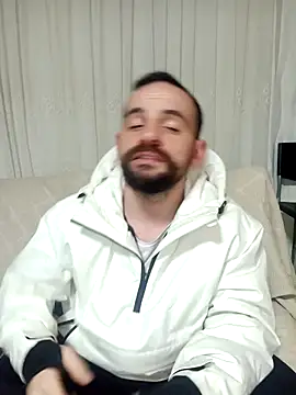 Snapshot of lazzzz09 chatting on November 2025 10:08:02 PM lazzzz09 online show from November 2025 10:08:02 PM