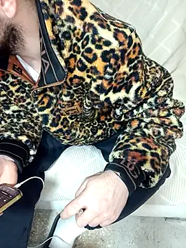 Snapshot of lazzzz09 chatting on November 2025 10:14:02 PM lazzzz09 online show from November 2025 10:14:02 PM