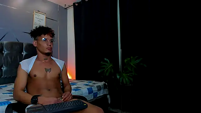 Snapshot of Gabo_King_ chatting on October 2025 01:33:02 PM Gabo King online show from October 2025 01:33:02 PM
