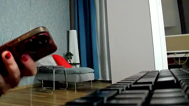 KarinaSparks online show from December 2025 06:02:01 PM