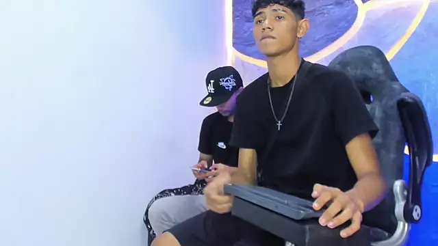 Snapshot of Sex_Boy_33_ chatting on December 2025 04:28:02 AM Sex Boy 33 online show from December 2025 04:28:02 AM