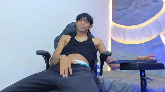 Snapshot of Sex_Boy_33_ chatting on November 2025 03:32:01 AM Sex Boy 33 online show from November 2025 03:32:01 AM