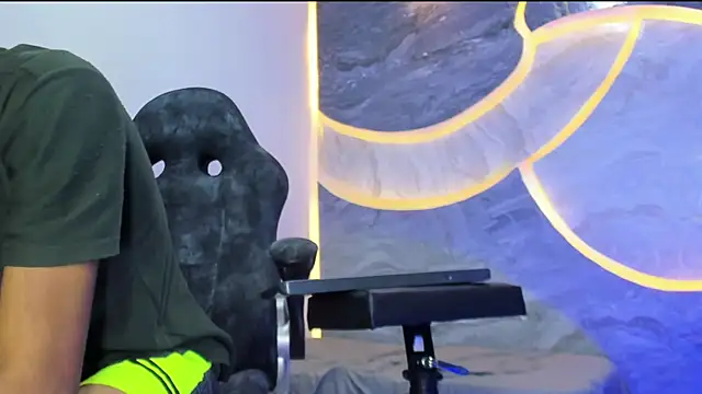 Snapshot of Sex_Boy_33_ chatting on November 2025 04:16:02 AM Sex Boy 33 online show from November 2025 04:16:02 AM