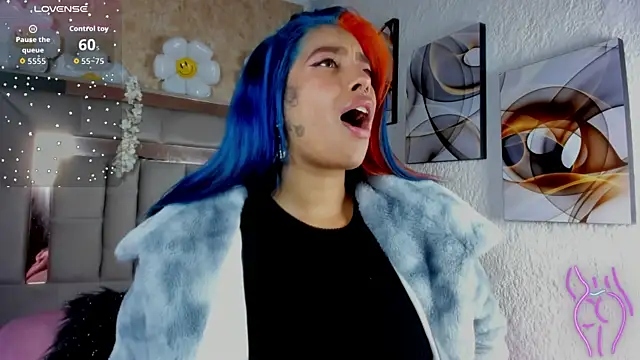 Cristall ravven online show from November 2025 03:45:01 PM