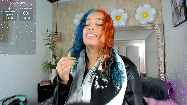 Cristall ravven online show from December 2025 12:44:02 AM