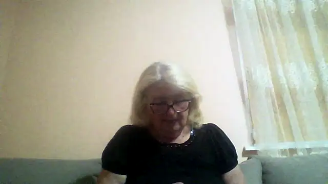 Snapshot of AmyLove353 chatting on June 2026 08:19:02 PM AmyLove353 online show from June 2026 08:19:02 PM