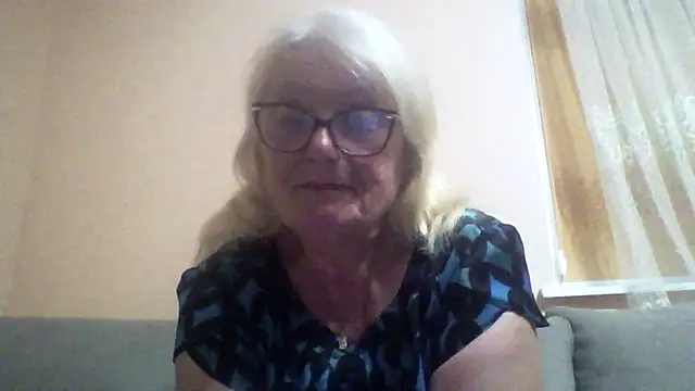 Snapshot of AmyLove353 chatting on June 2026 09:20:02 PM AmyLove353 online show from June 2026 09:20:02 PM