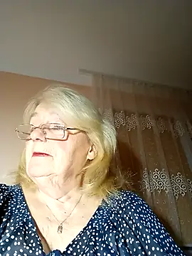 AmyLove353 online show from November 2025 08:18:02 PM