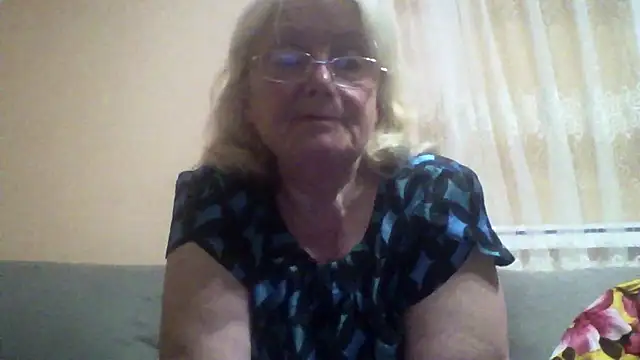 AmyLove353 online show from May 2026 09:29:01 PM