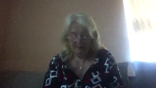 Snapshot of AmyLove353 chatting on July 2026 03:18:01 AM AmyLove353 online show from July 2026 03:18:01 AM