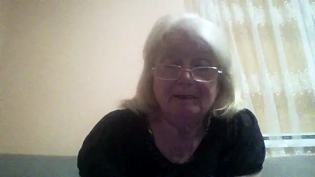 AmyLove353 online show from May 2026 10:12:01 PM