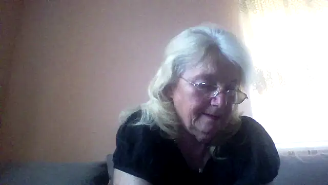 Snapshot of AmyLove353 chatting on June 2026 03:25:02 AM AmyLove353 online show from June 2026 03:25:02 AM