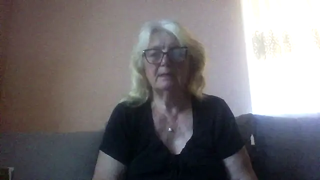 Snapshot of AmyLove353 chatting on June 2026 03:13:02 AM AmyLove353 online show from June 2026 03:13:02 AM