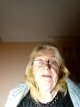 AmyLove353 online show from November 2025 08:57:02 PM