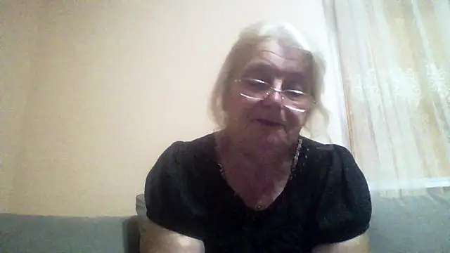 Snapshot of AmyLove353 chatting on July 2026 02:20:02 AM AmyLove353 online show from July 2026 02:20:02 AM