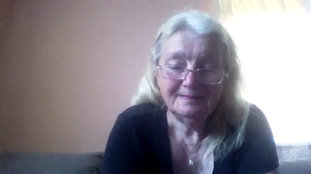Snapshot of AmyLove353 chatting on June 2026 05:56:01 AM AmyLove353 online show from June 2026 05:56:01 AM