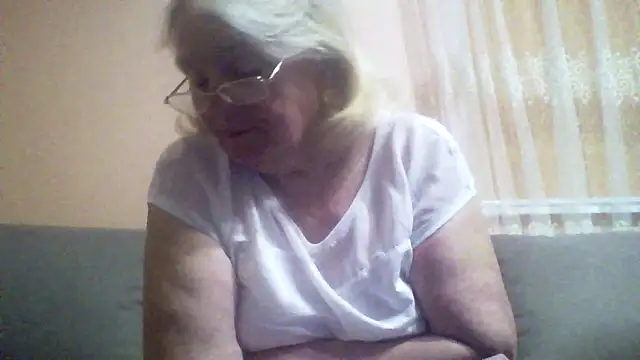 AmyLove353 online show from April 2026 08:38:02 PM