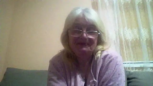 AmyLove353 online show from April 2026 09:43:02 PM