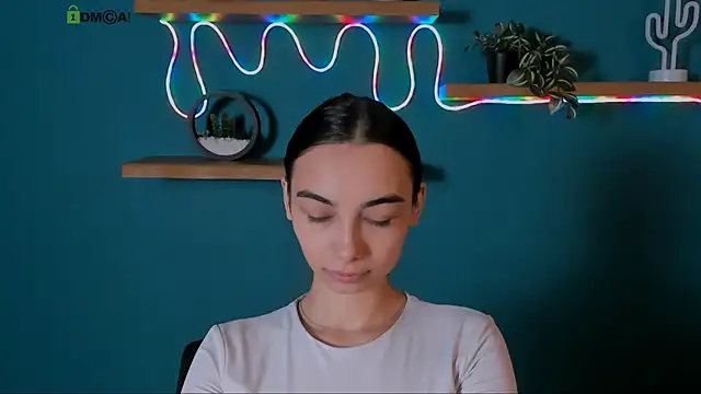 kira light   online show from October 2025 08:36:02 AM
