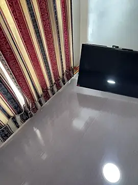 Violeet-Smith online show from February 2026 04:49:01 PM