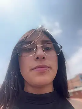 Violeet-Smith online show from March 2026 06:28:02 PM