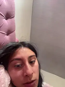 Violeet-Smith online show from February 2026 01:41:02 PM