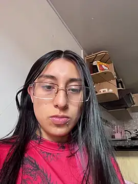 Snapshot of Violeet-Smith chatting on November 2025 08:25:02 PM Violeet-Smith online show from November 2025 08:25:02 PM