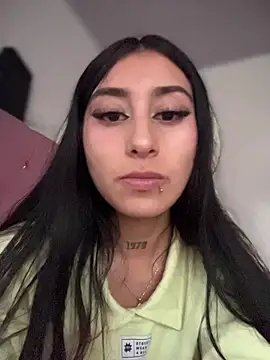 Violeet-Smith online show from April 2026 10:23:02 PM