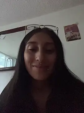 Snapshot of Violeet-Smith chatting on November 2025 09:03:02 PM Violeet-Smith online show from November 2025 09:03:02 PM