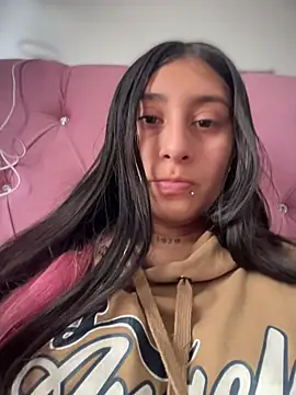 Violeet-Smith online show from March 2026 01:23:02 PM