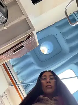 Violeet-Smith online show from February 2026 01:32:01 PM