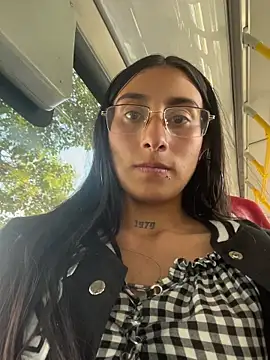 Snapshot of Violeet-Smith chatting on December 2025 09:09:02 PM Violeet-Smith online show from December 2025 09:09:02 PM