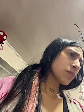 Violeet-Smith online show from December 2025 01:36:01 PM